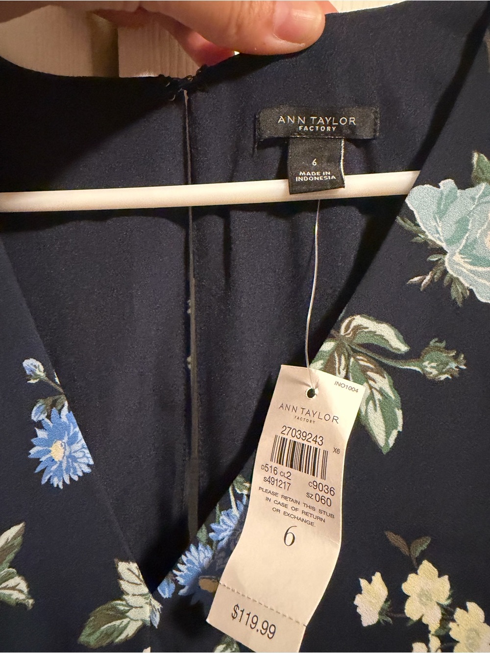 Anne Taylor Navy Blue Floral Sleeveless Dress - Picture 2 of 4